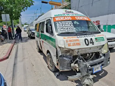 Semaforazo: cuatro policontundidos y daños materiales