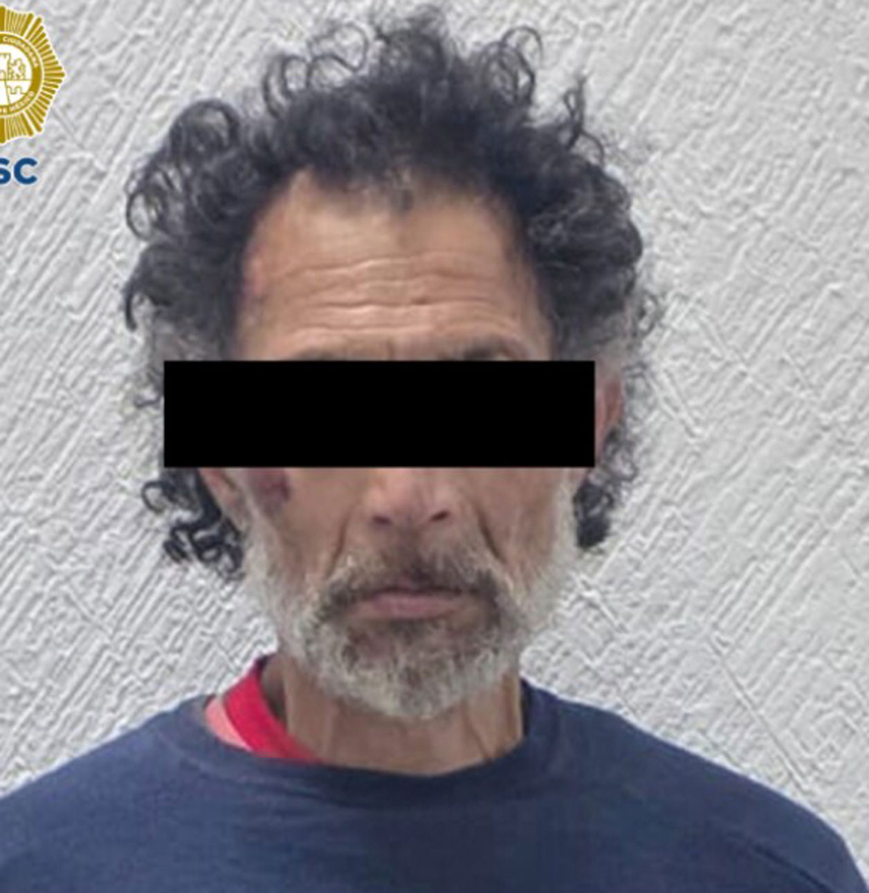 Hombre trasladaba en silla de ruedas a su madre sin vida