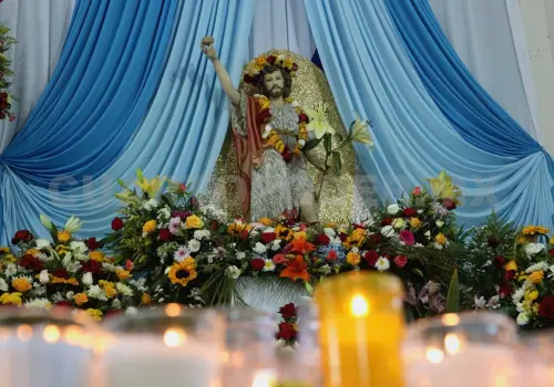 Con algarabía festejan a San Juan Bautista