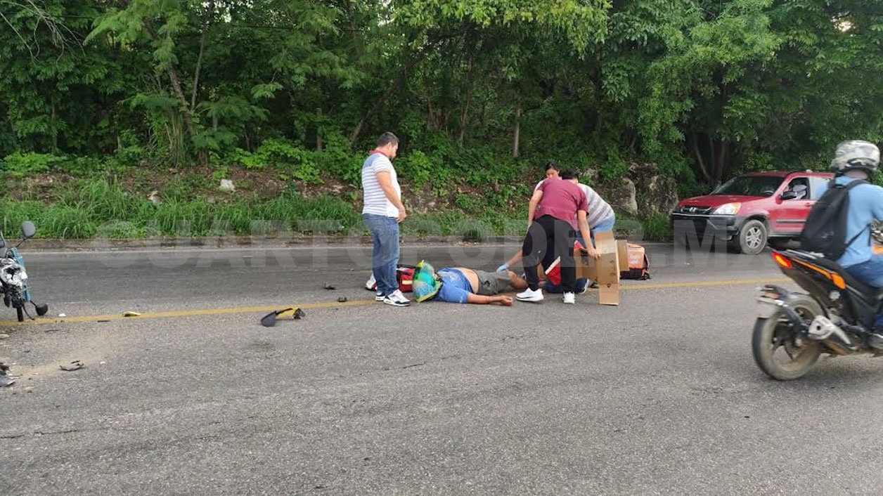 Embiste automóvil a motociclista y lo lesiona