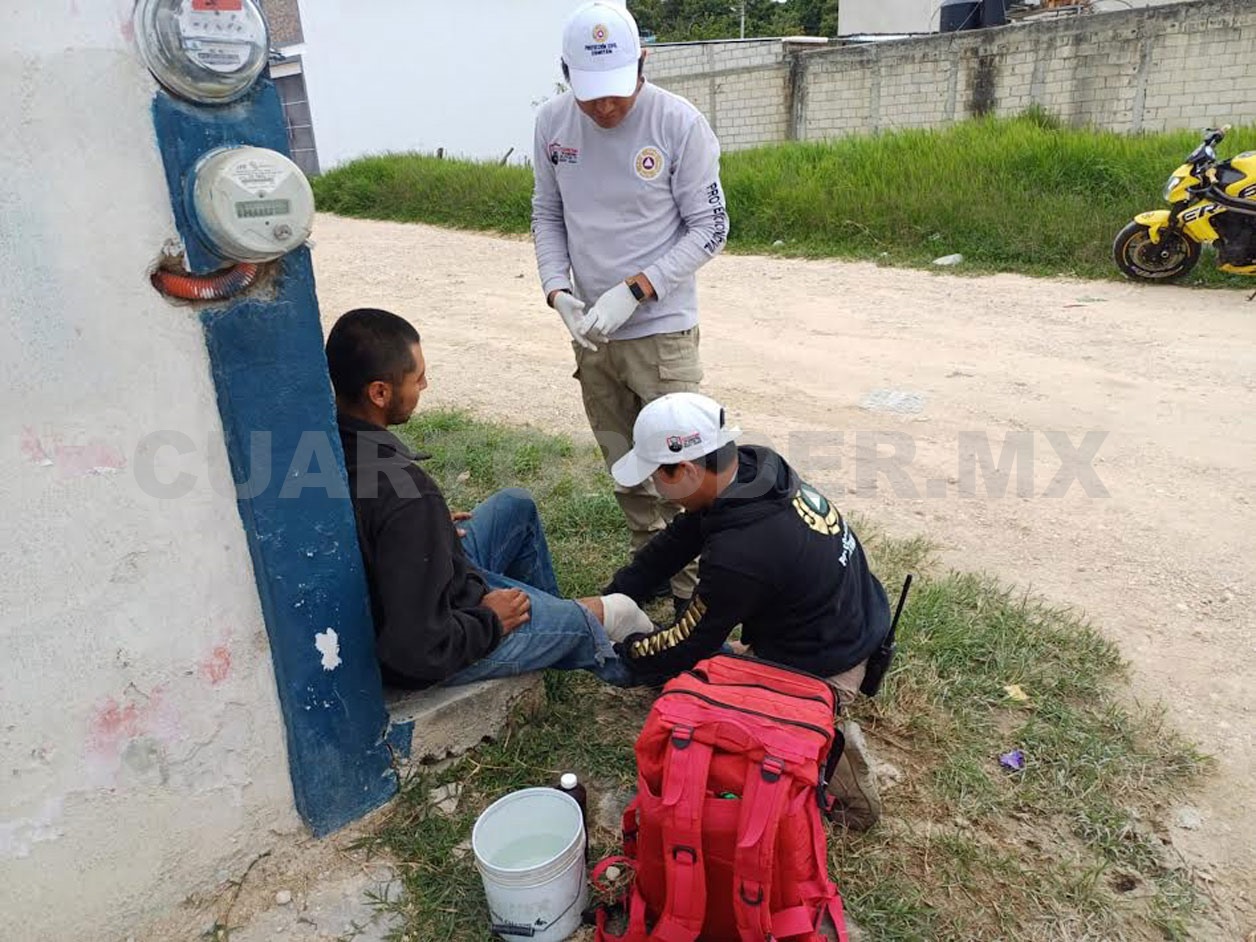 Invade carril y arrolla a motociclista