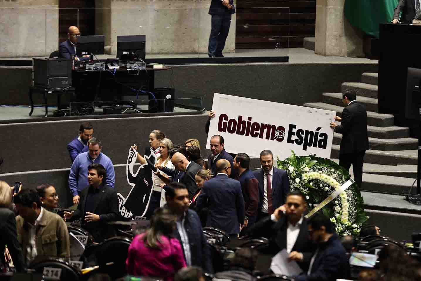 Diputados avalan "Ley espionaje" 