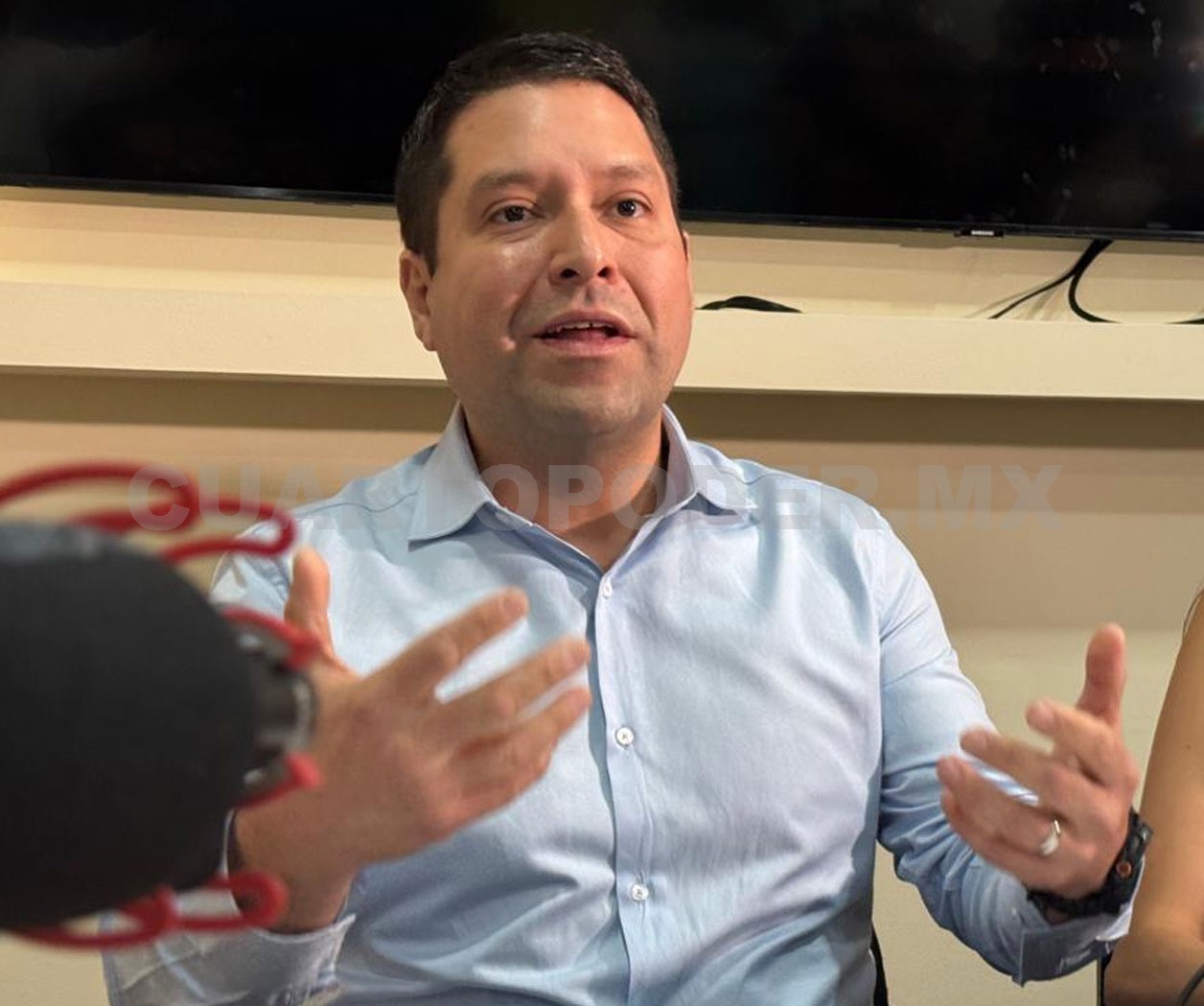 Falso que sea parte de un cártel inmobiliario: Víctor Ochoa