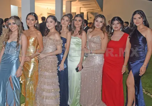 Dicen adiós a la prepa