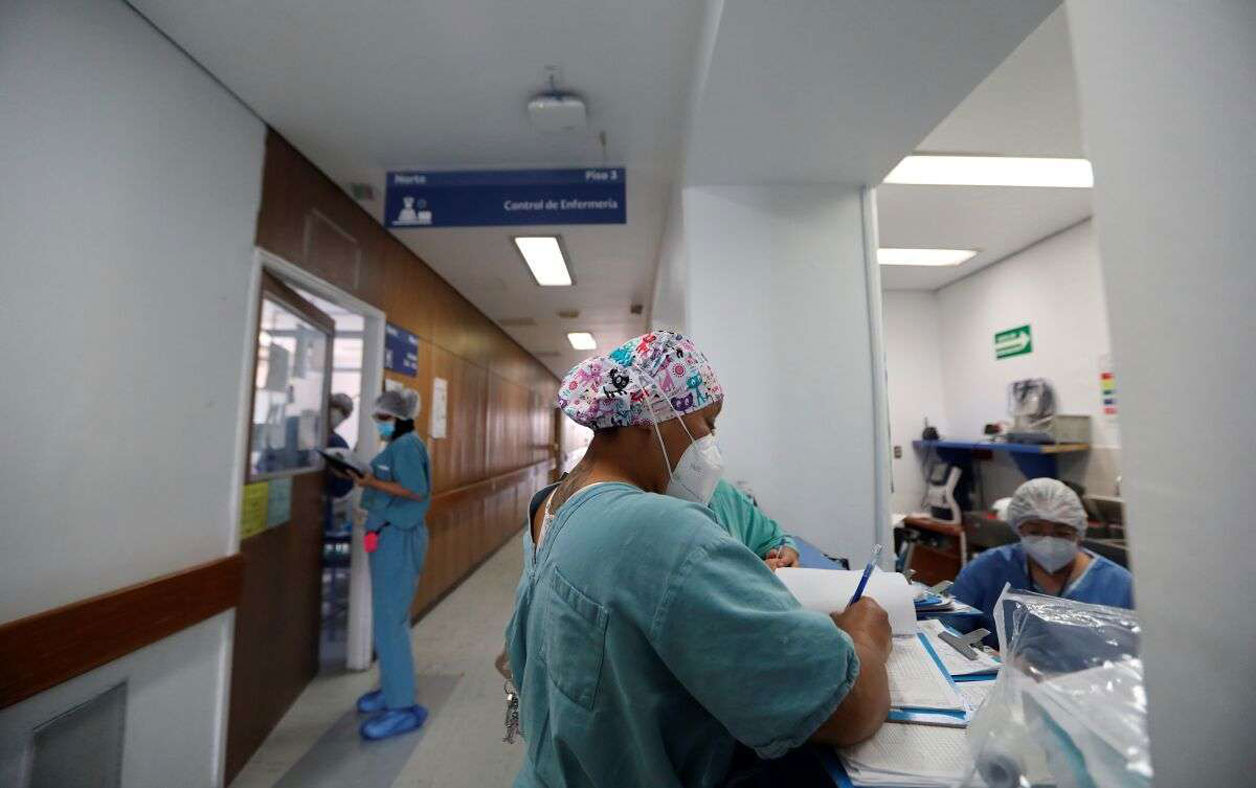 Contratan a 130 médicos cubanos