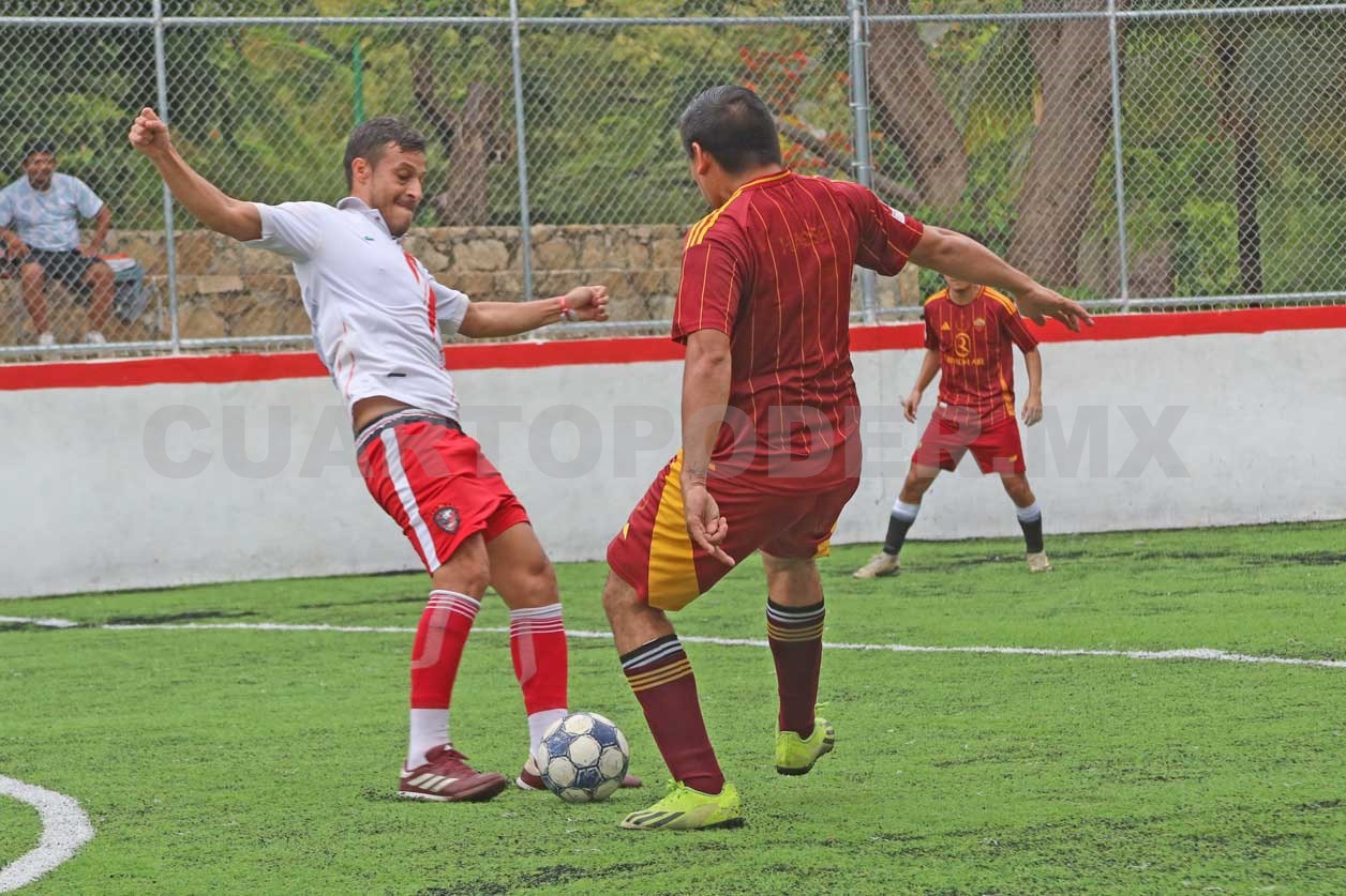 Cuatro hasta el final por la cima general