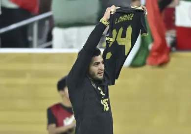 México no convence pero avanza a semis