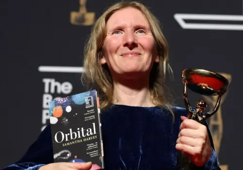 Llega a México Orbital de Samantha Harvey