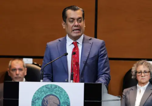 Reciben ley que permite geolocalización de celular