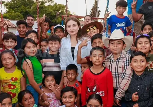 Valeria Rosales entrega parque remodelado