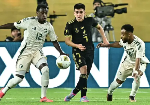 México no convence, a pesar de avanzar