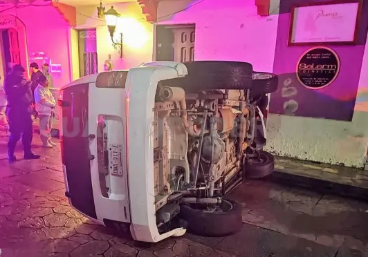 Queda malherido menor tras volcadura de Jeep