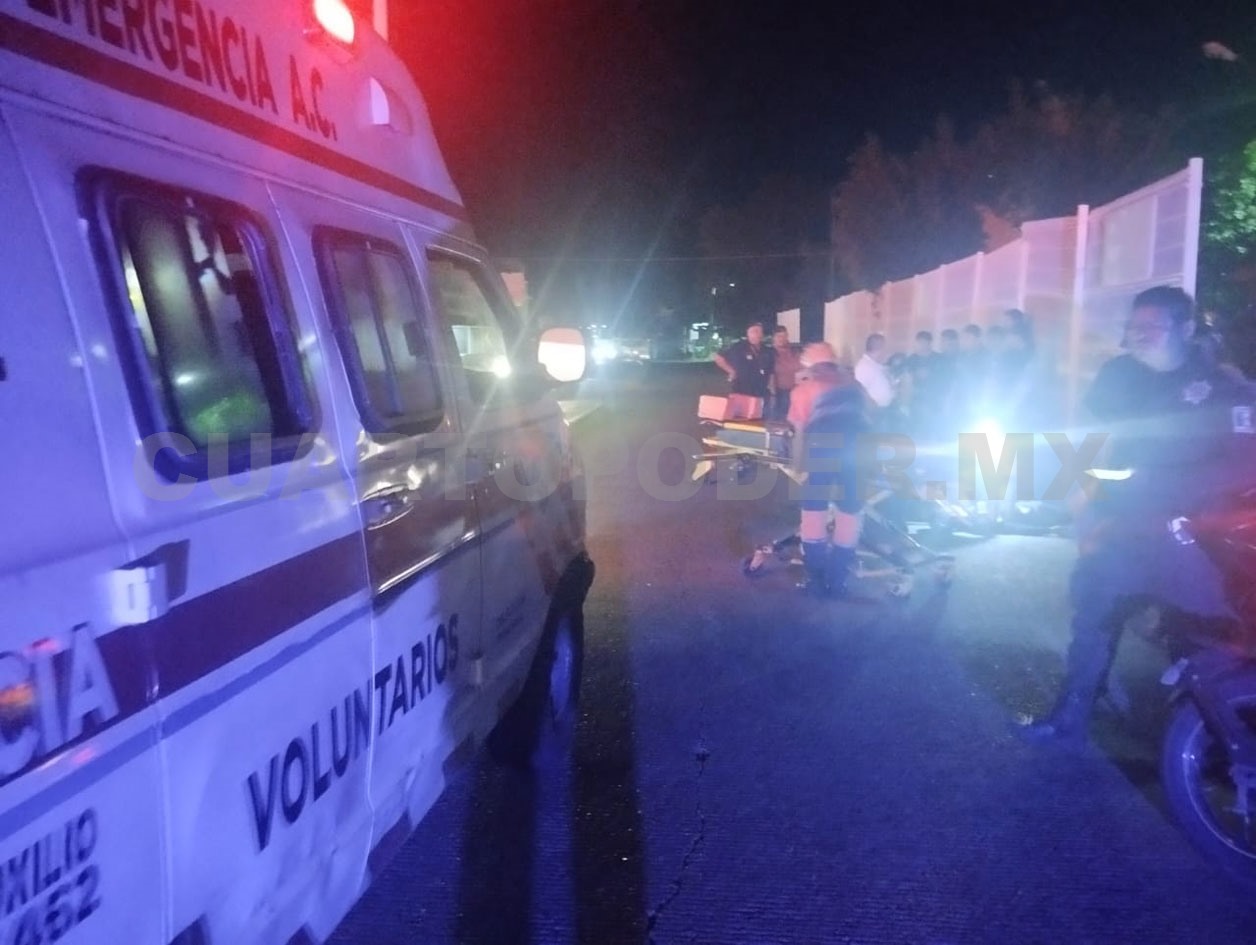 Derrapa por falla mecánica en moto