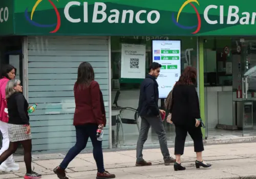 Cancelan operaciones de tarjetas de CIBanco