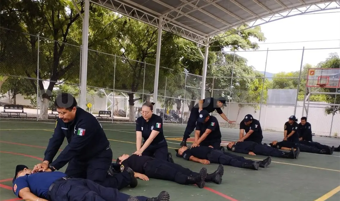 Dentro de la capacitación se brindó conocimientos técnicos y prácticos esenciales para la actuación inmediata. Cortesía