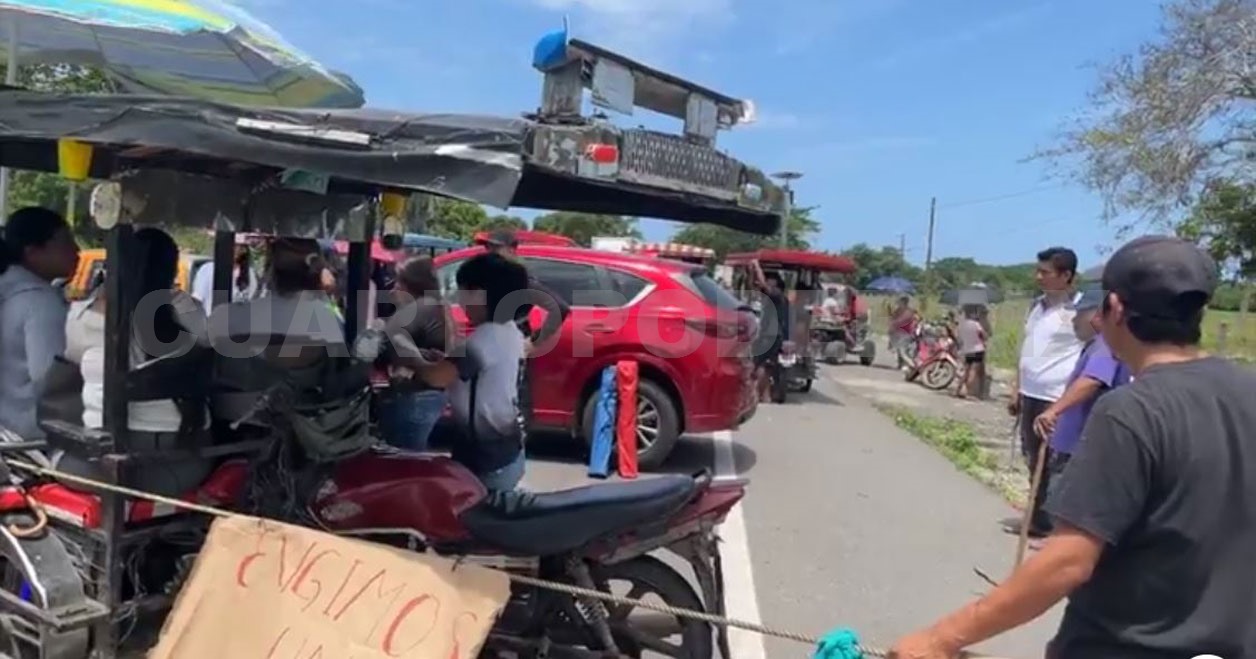 Bloquean carretera para exigir reductores de velocidad
