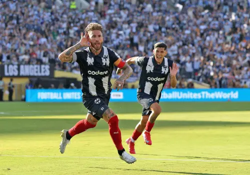 Gianni Infantino se rinde ante el Monterrey