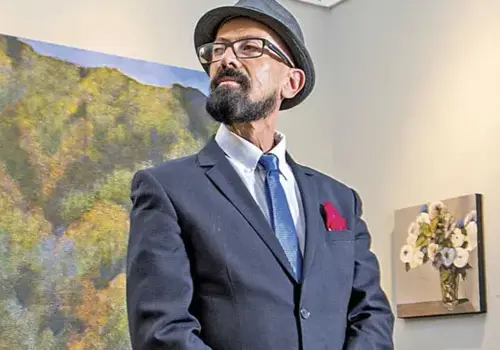 Muere el galerista Óscar Román