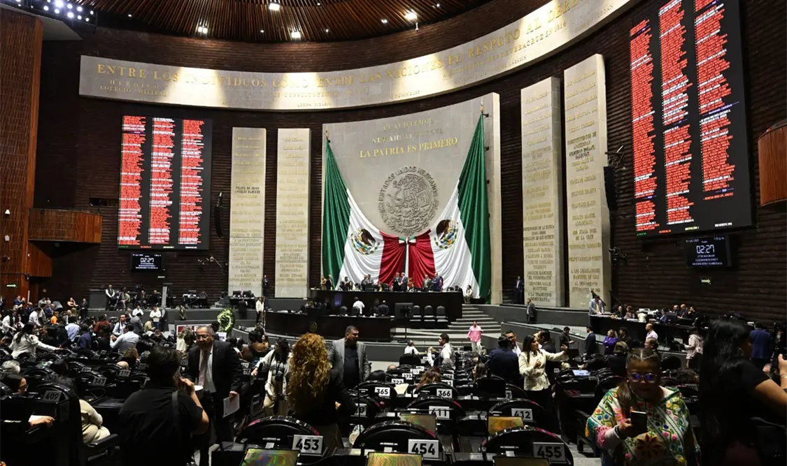 Con 369 votos a favor, 104 en contra y tres abstenciones, los diputados de Morena aprobaron la nueva Ley en Materia de Telecomunicaciones y Radiodifusión. Cortesía