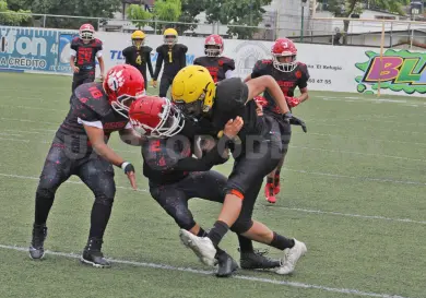 Osos mantiene su paso invicto en bantam