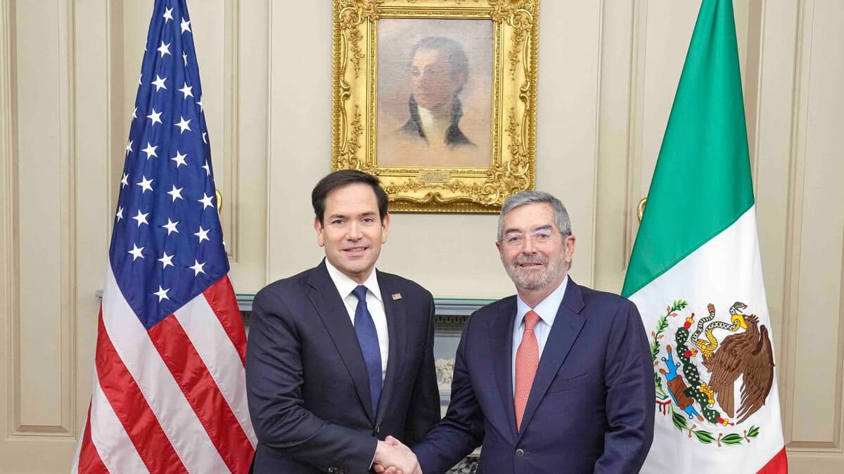 De la Fuente y Marco Rubio sostienen llamada