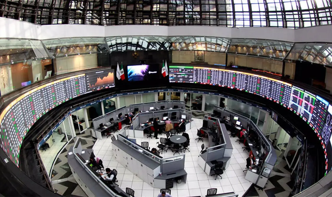 El peso mostró volatilidad ante discusión de paquete fiscal