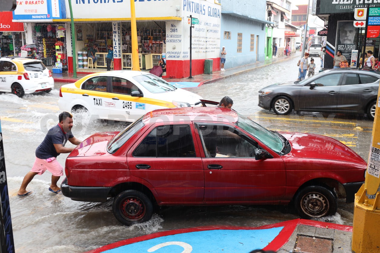 Precipitaciones dejan afectaciones en la capital