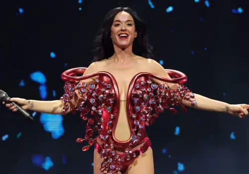 Katy Perry sufre percance en show