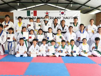 Halcones suben de grado