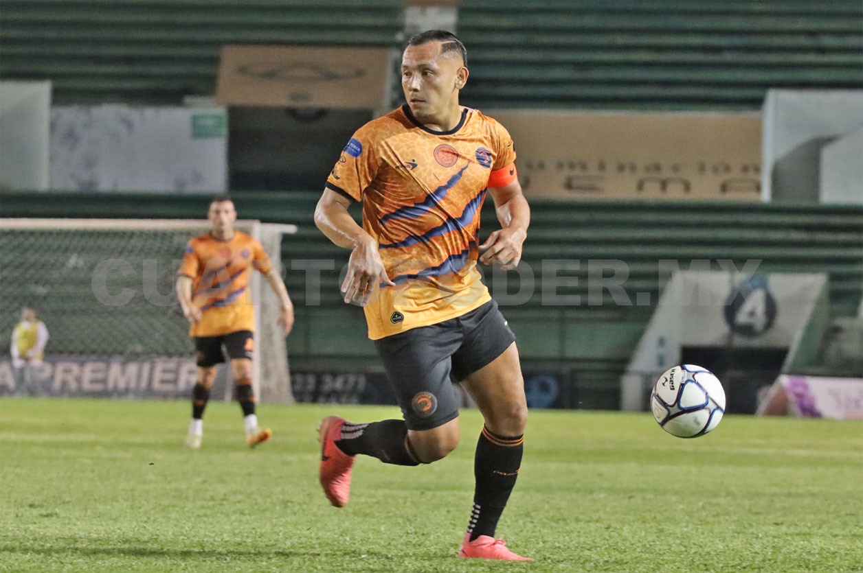 Jaguares FC se despide de Klinsman Calderón