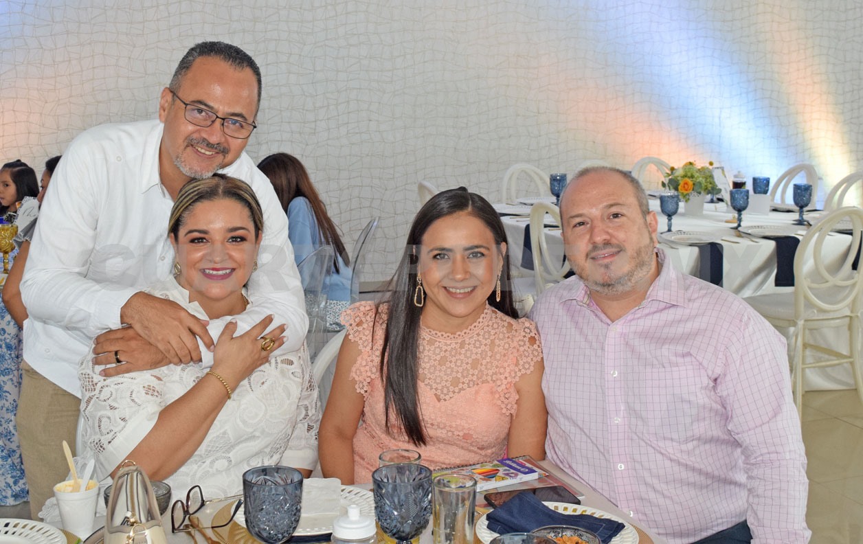Celebrando a Emma y Ulises