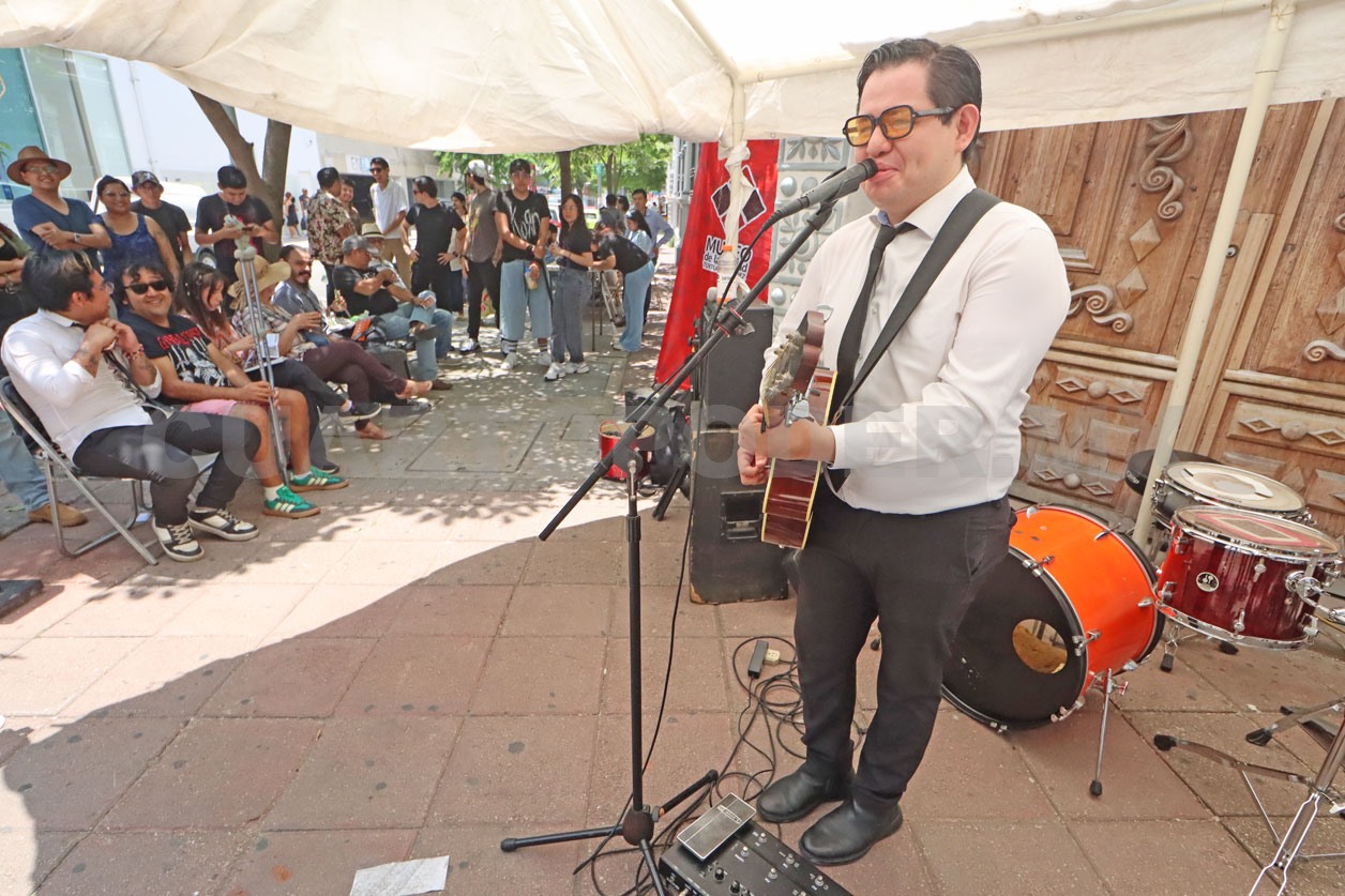 Música y cultura a las afueras del Museo de la Ciudad