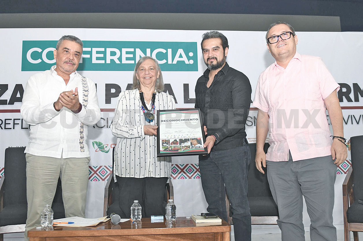 Leer y escribir nos abre los ojos al mundo: Schmelkes