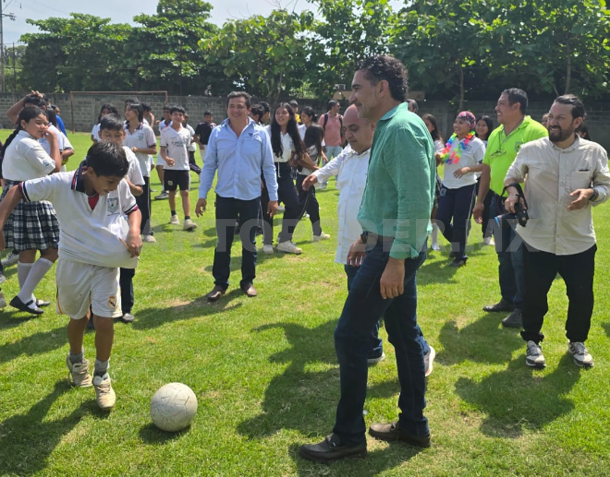 Visita Armando Melgar ejidos de la Costa
