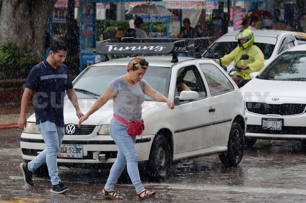 Advierten por lluvias intensas por onda tropical