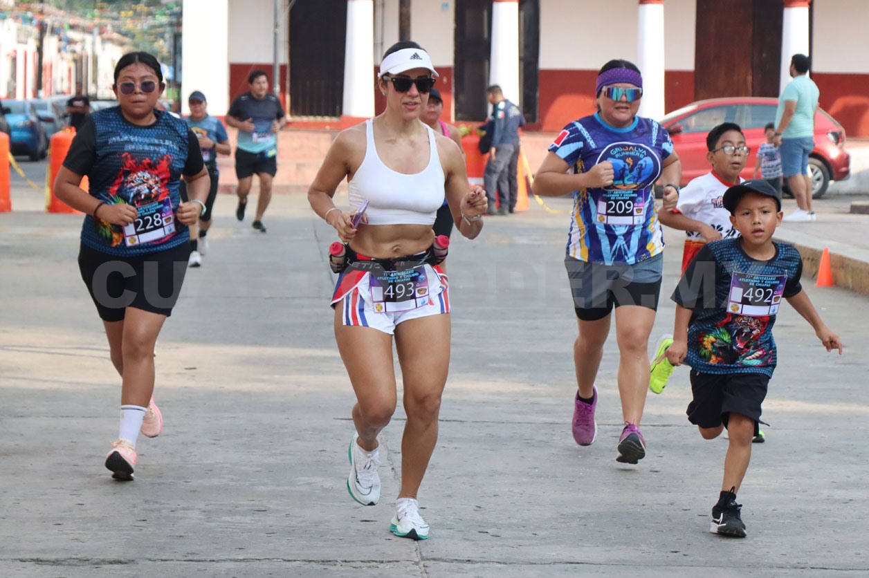 Con mil 389 corredores festejan aniversario
