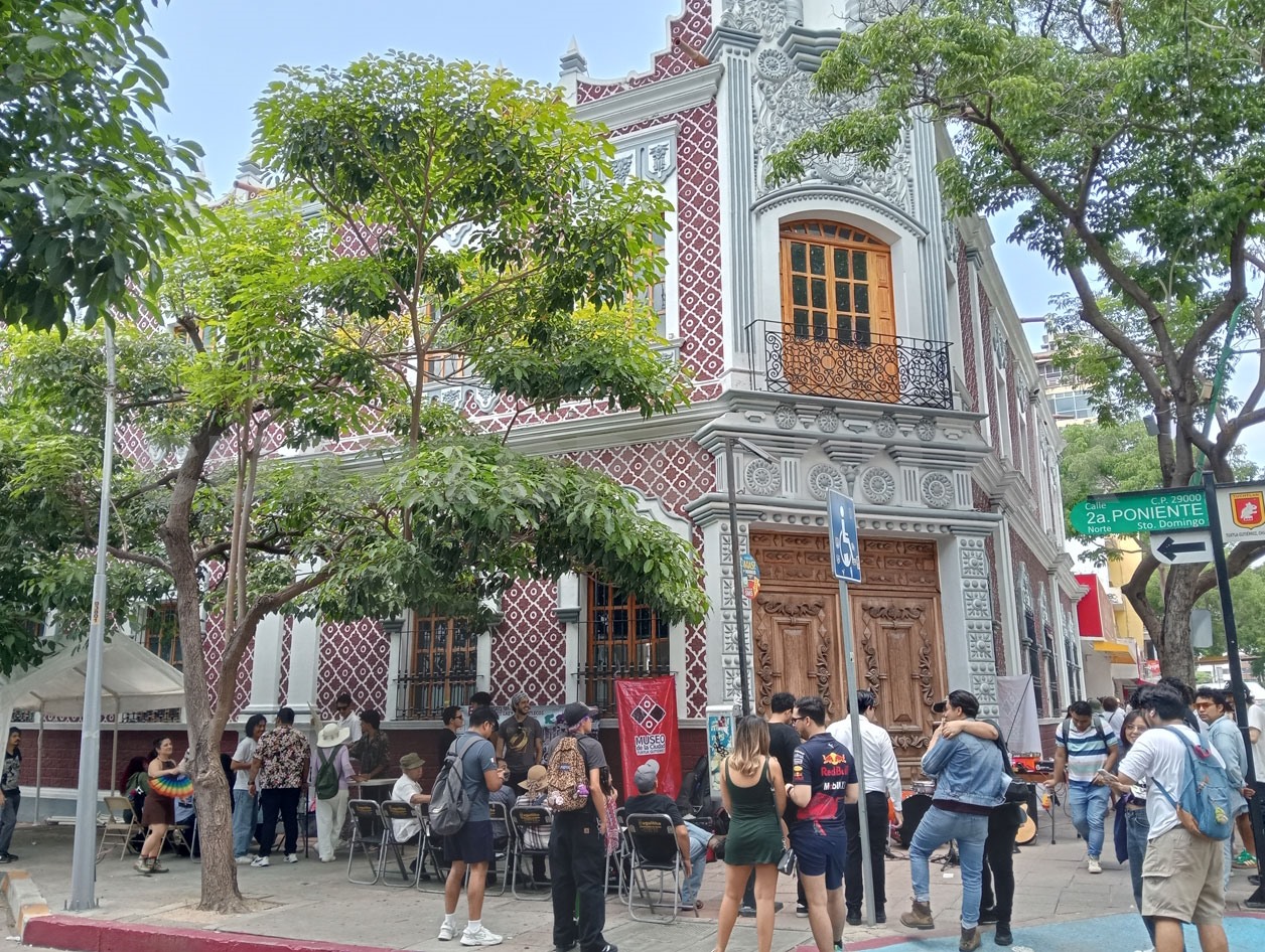 Persiste lucha por entrega de museo