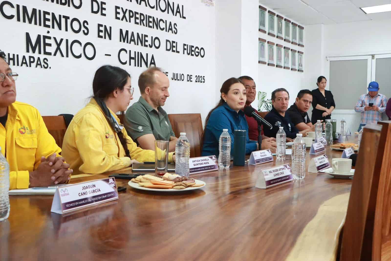 Villaflores realiza intercambio internacional de experiencias y conocimientos sobre el manejo del fuego