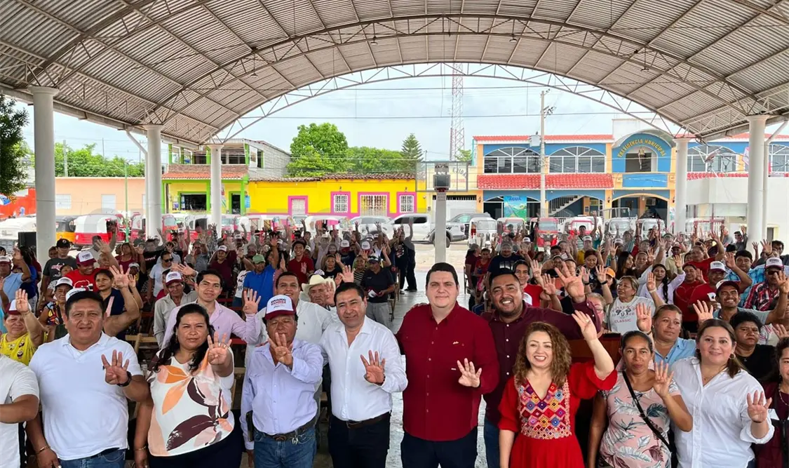 A la asamblea asistieron también representantes de comunidades de Emiliano Zapata, quienes expresaron su respaldo. CP
