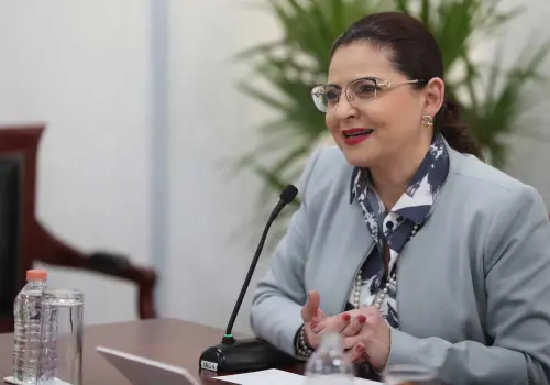 Paridad debe democratizar el poder: Mónica Soto
