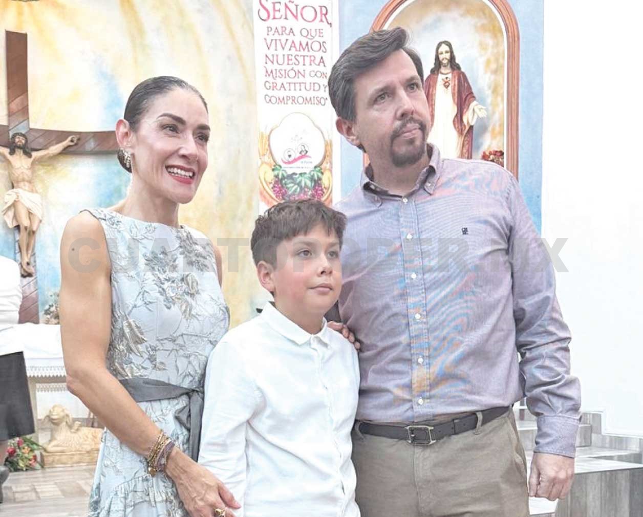 Se gradúan de primaria del American School