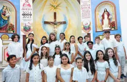 Se gradúan de primaria del American School