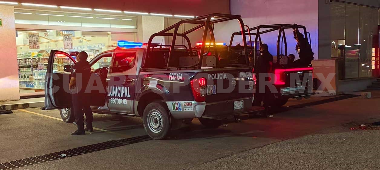 Riña afuera de farmacia moviliza a la policía