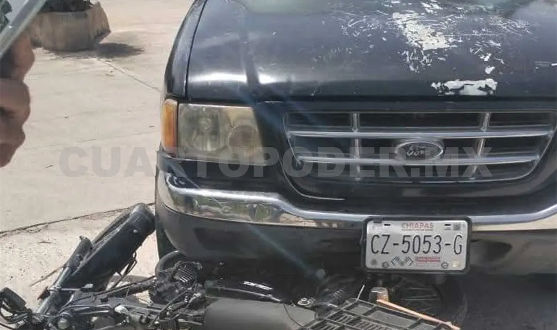 Fue embestida en un corte de circulación por un vehículo que se pasó el alto. Genaro Sánchez / CP