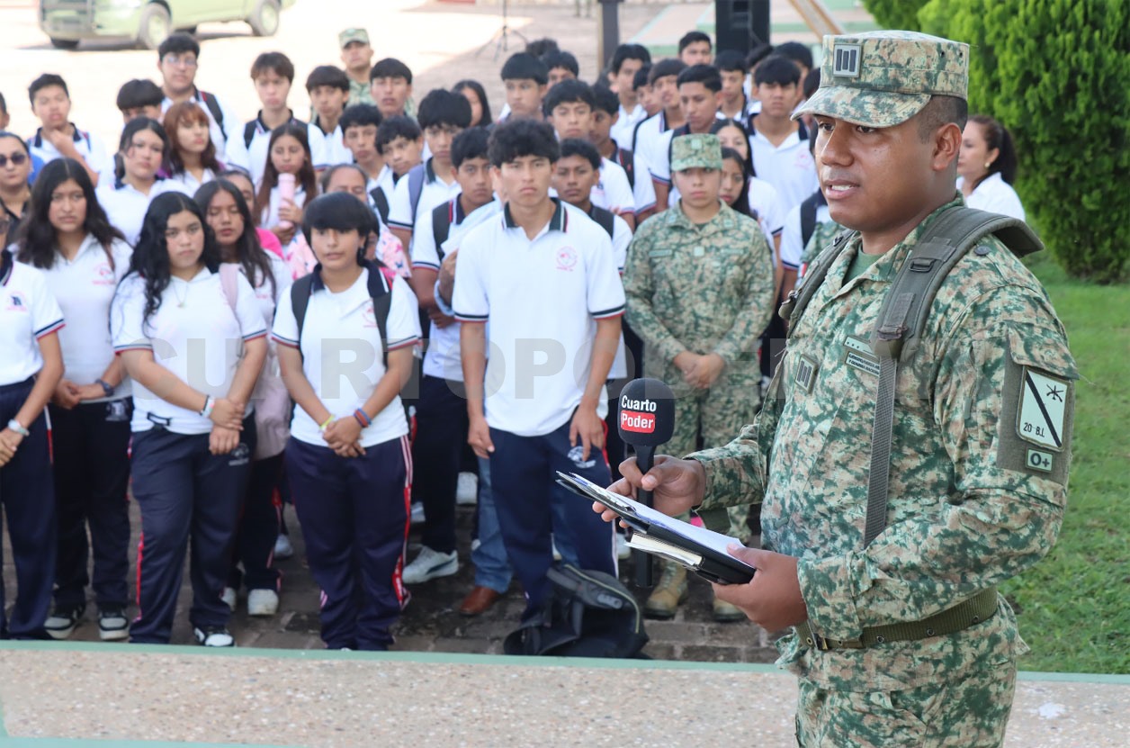 Ejército fomenta acercamiento con estudiantes