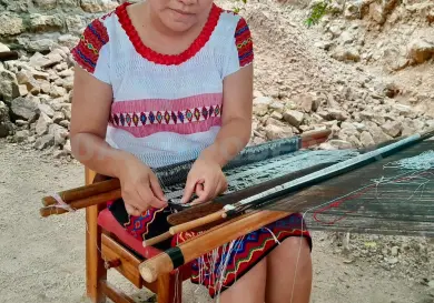 Reconocen a grandes del patrimonio artesanal