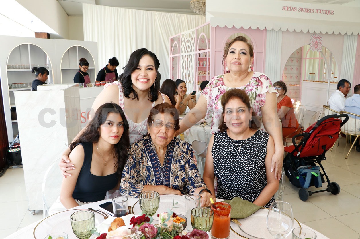 Festejo doble para la pequeña Sofía