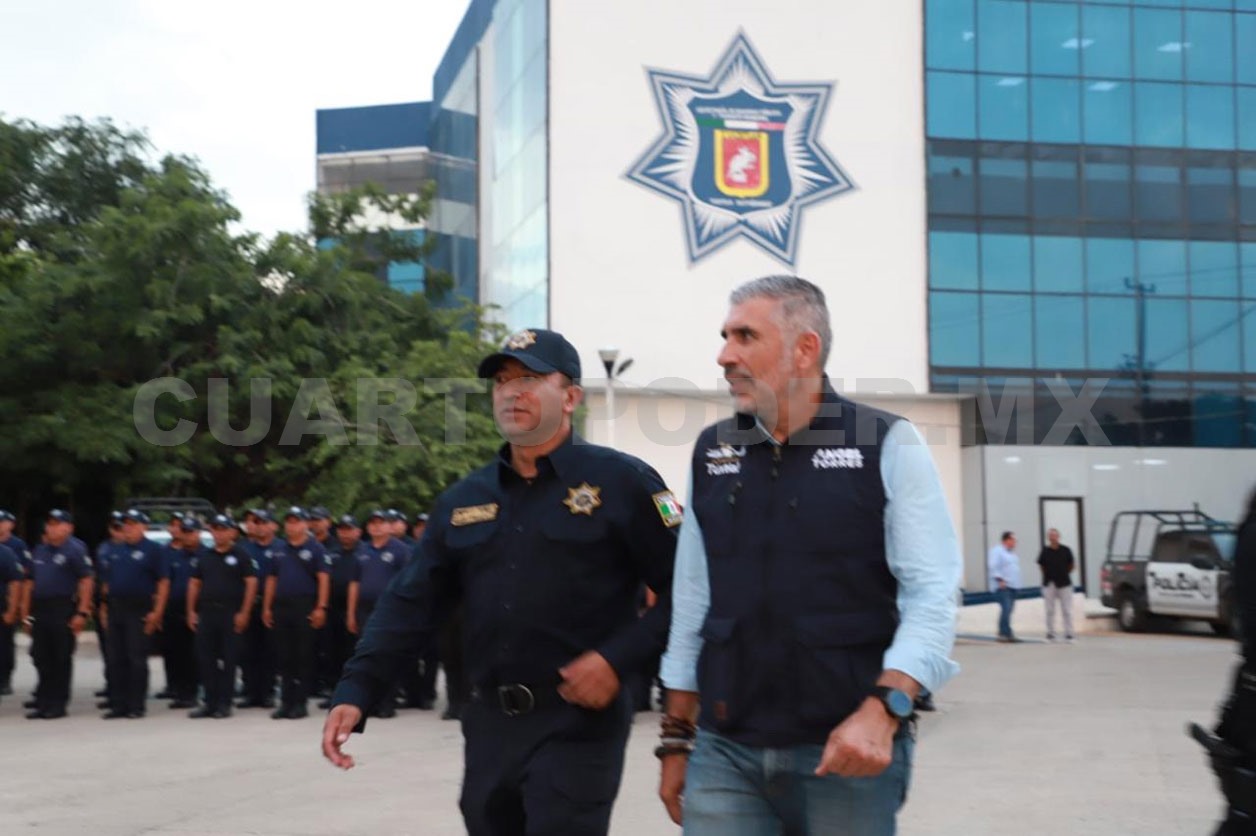 Ángel Torres da banderazo a capacitación policial