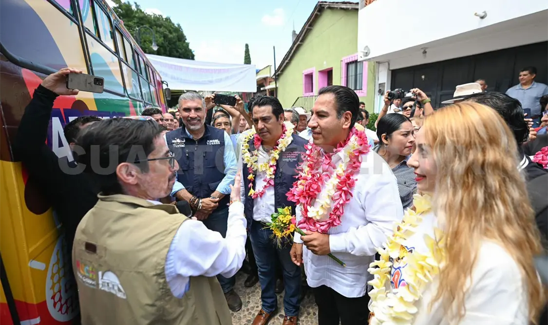 El mandatario llegó a Copoya para constatar las actividades de la Caravana Balam del Conocimiento. Cortesía