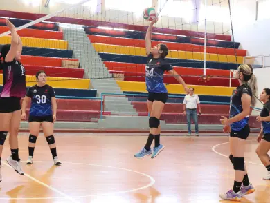 Salud Justa, líder invicto en la femenil